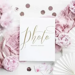 Album photo blanc avec inscription doré