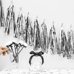 Guirlande tassel argent 12 pompons