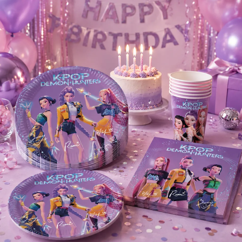 Kit Vaisselle Jetable Anniversaire K-POP Demon Hunters – 8 Assiettes, 8 Gobelets & 20 Serviettes