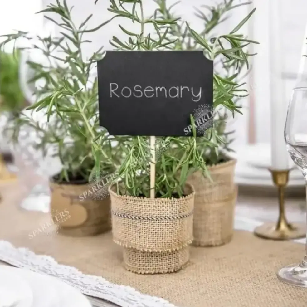 Marque table sur bâtons et cadre noir (lot de 4)